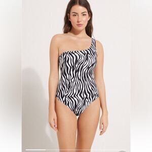 Kate Spade Zebra One-Shoulder One-Piece Swimsuit Black White Size Medium 
NEW